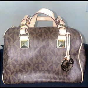 Micheal kors bag